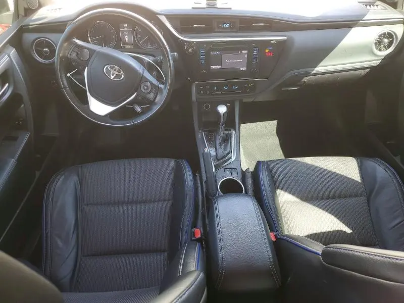2019 TOYOTA COROLLA SE  