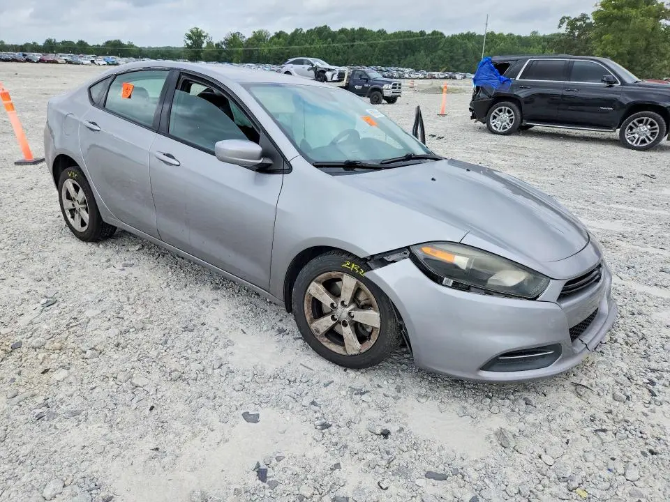 2015 DODGE DART SXT  