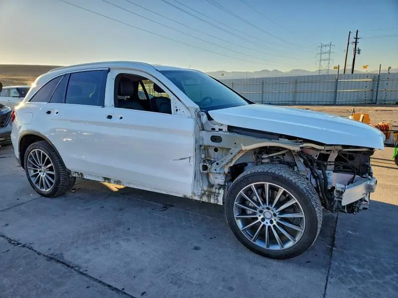 2016 MERCEDES-BENZ GLC 300  