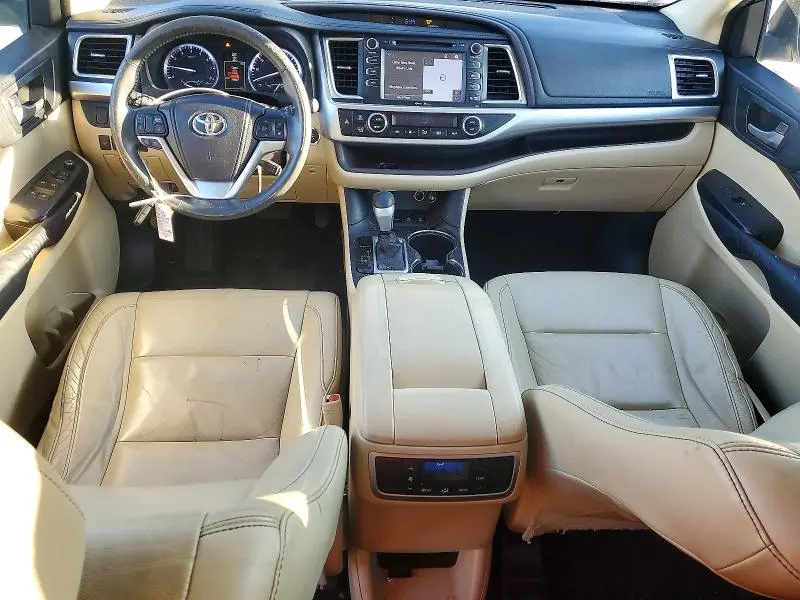 2015 TOYOTA HIGHLANDER XLE  