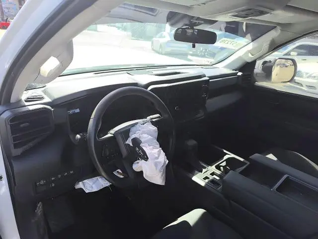 2024 TOYOTA TUNDRA SR  