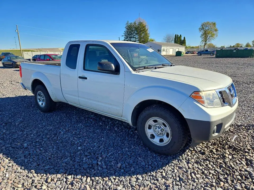 2016 NISSAN FRONTIER S  