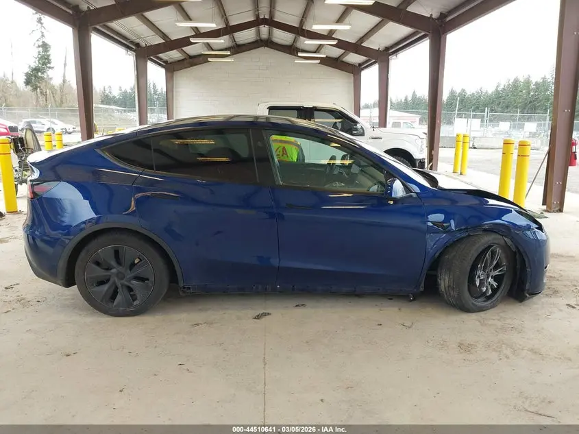 2024 TESLA MODEL Y LONG RANGE SINGLE MOTOR REAR-WHEEL DRIVE/RWD