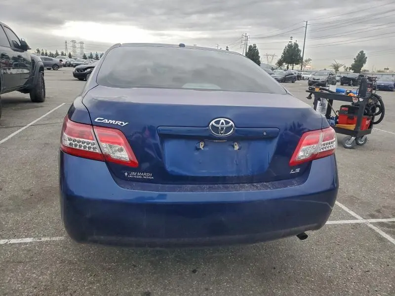 2011 TOYOTA CAMRY BASE  