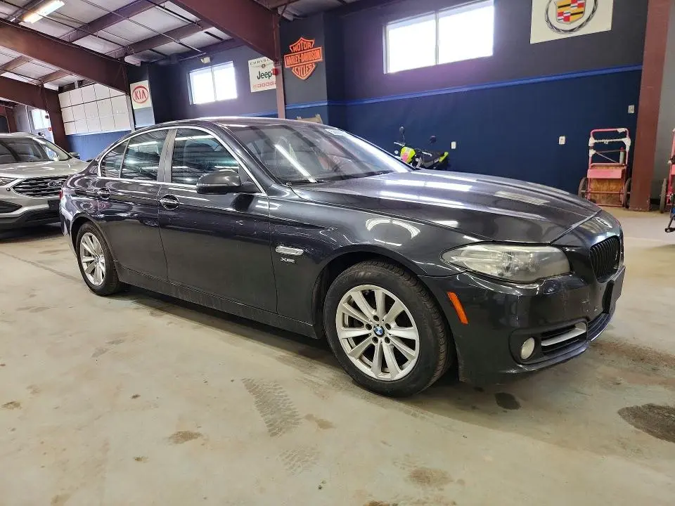 2015 BMW 528 XI  
