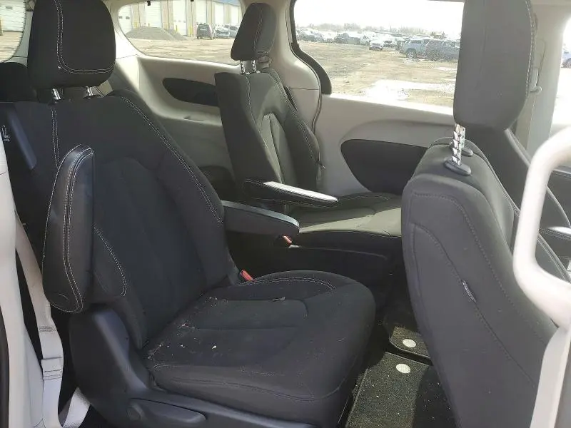 2020 CHRYSLER VOYAGER LX  