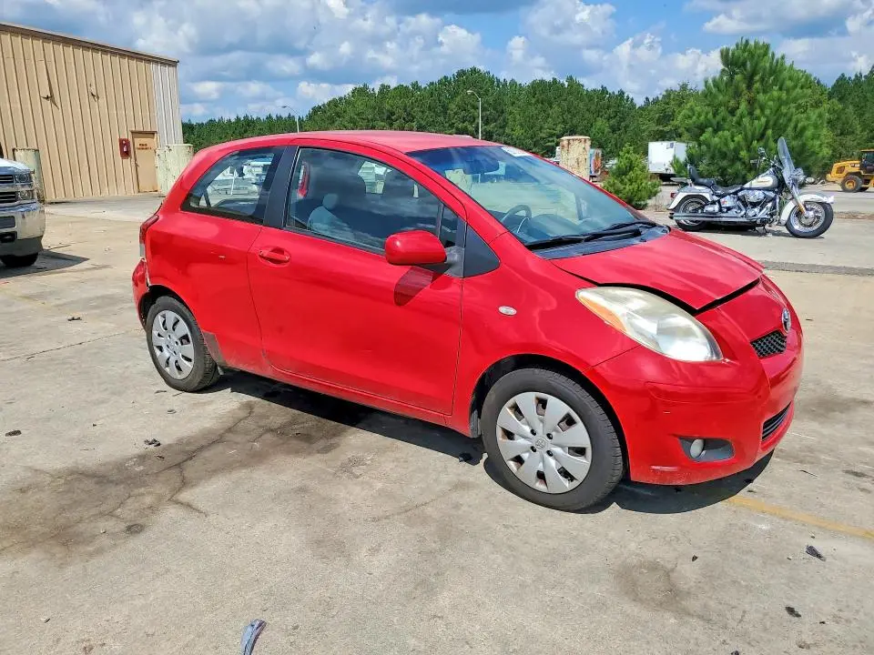 2010 TOYOTA YARIS BASE  