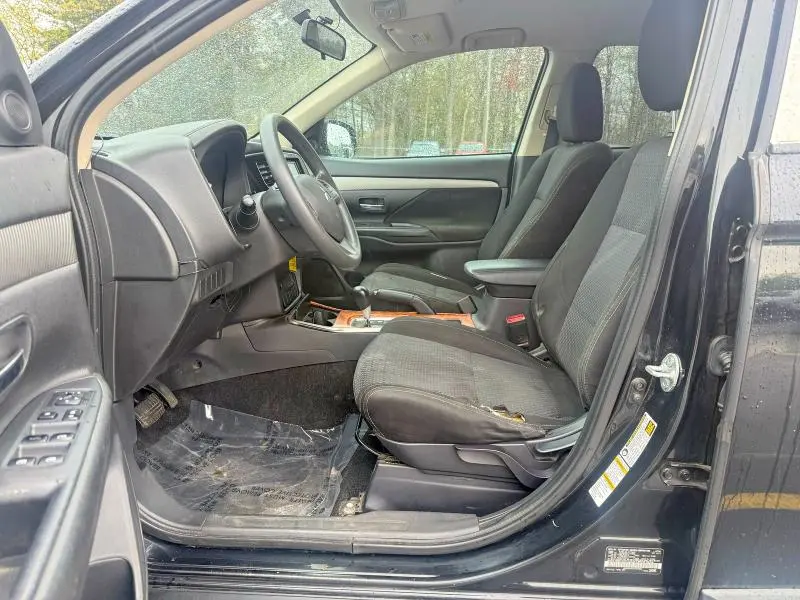 2018 MITSUBISHI OUTLANDER ES  