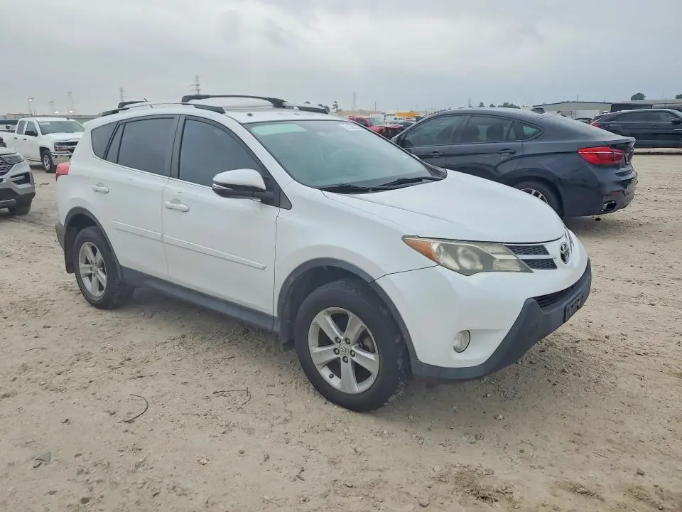 2013 TOYOTA RAV4 XLE  