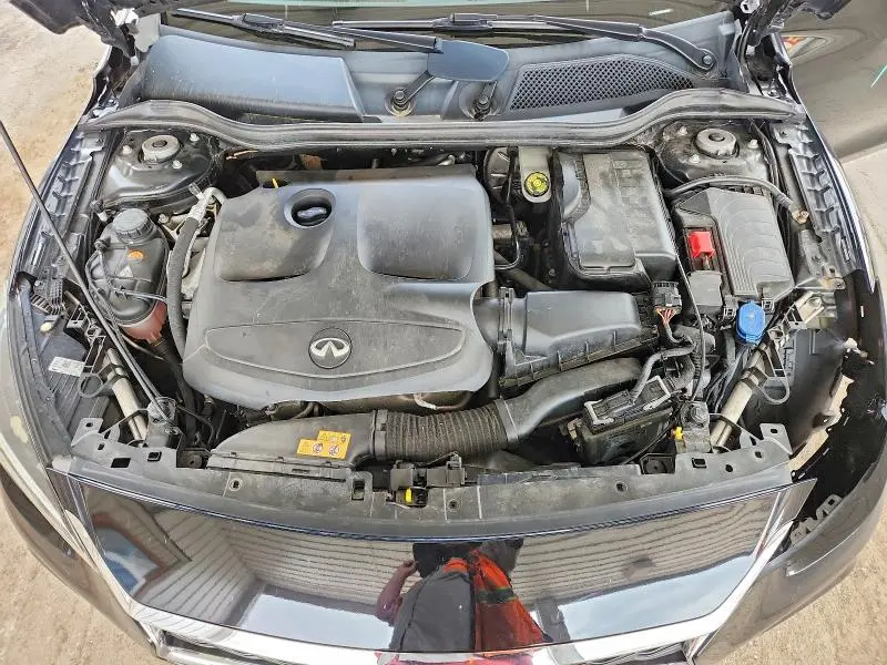 2017 INFINITI QX30 PREMIUM  