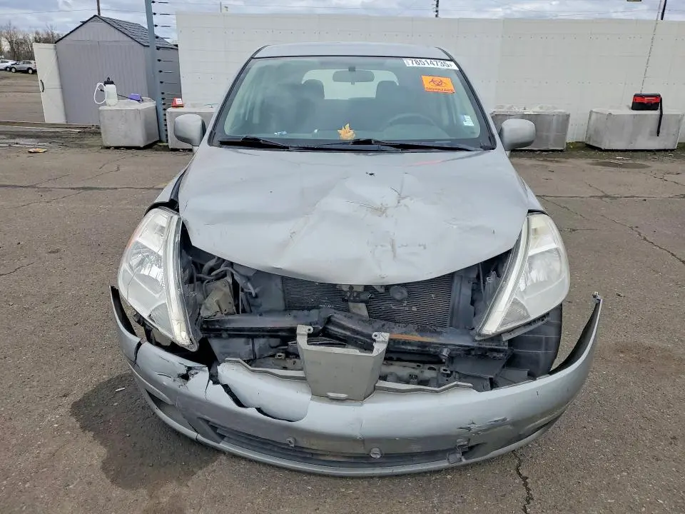 2011 NISSAN VERSA   