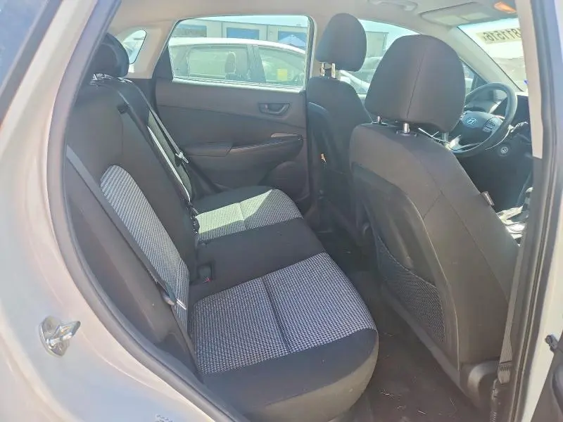 2021 HYUNDAI KONA SE  