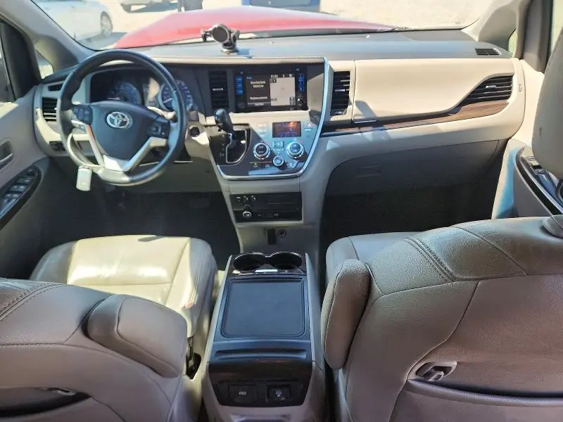 2015 TOYOTA SIENNA XLE PREMIUM 8-PASSENGER  