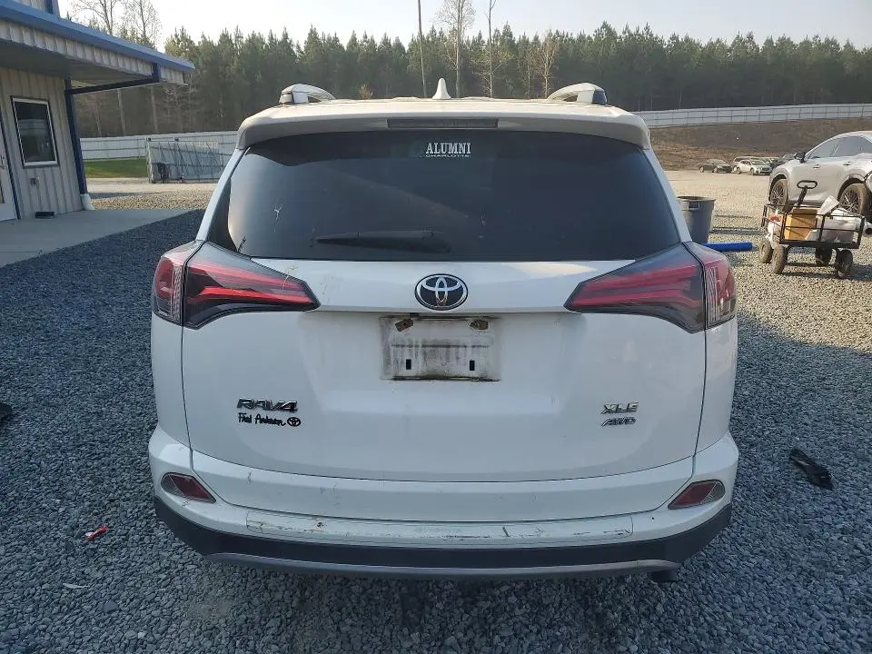 2017 TOYOTA RAV4 XLE  