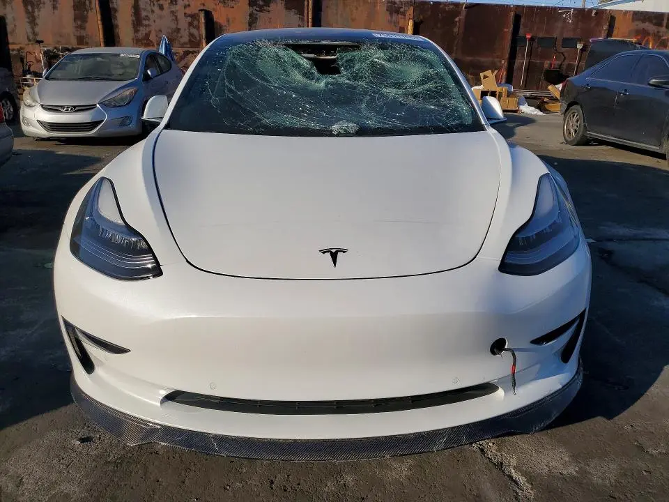 2018 TESLA MODEL 3   