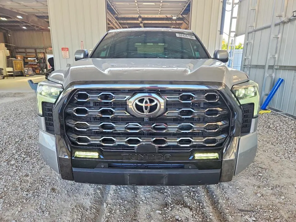 2023 TOYOTA TUNDRA PLATINUM  