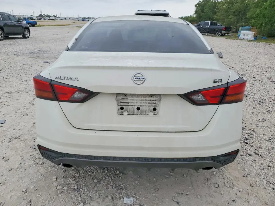 2019 NISSAN ALTIMA SR  