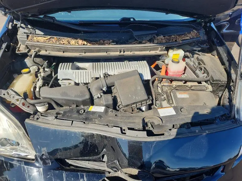 2013 TOYOTA PRIUS PERSONA SERIES SE  