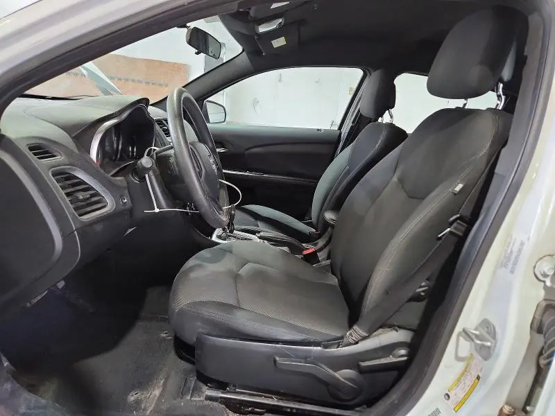 2013 DODGE AVENGER SE  