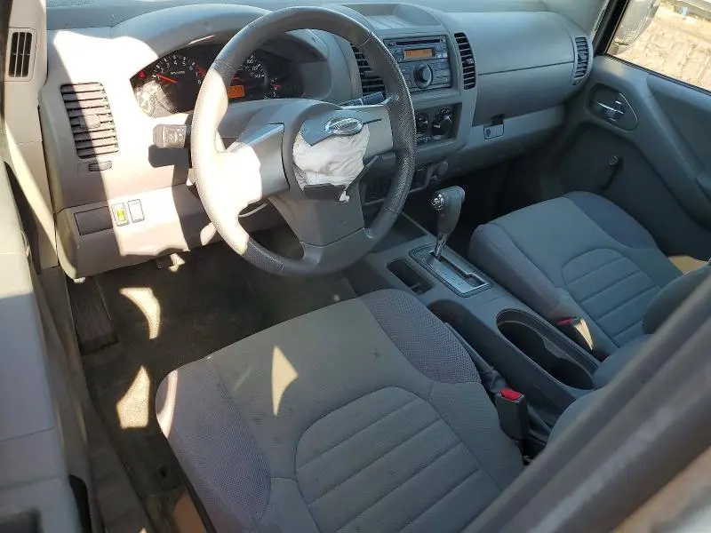 2013 NISSAN FRONTIER S  