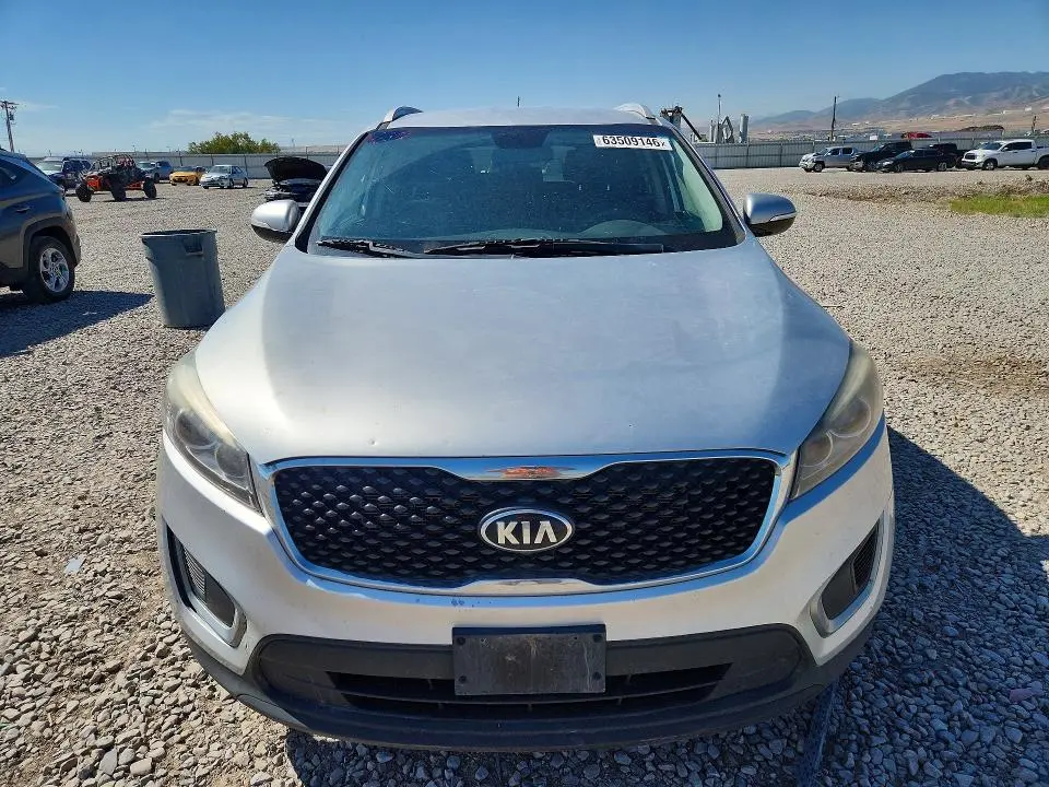 2017 KIA SORENTO LX V6  