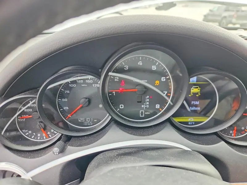2014 PORSCHE CAYENNE   