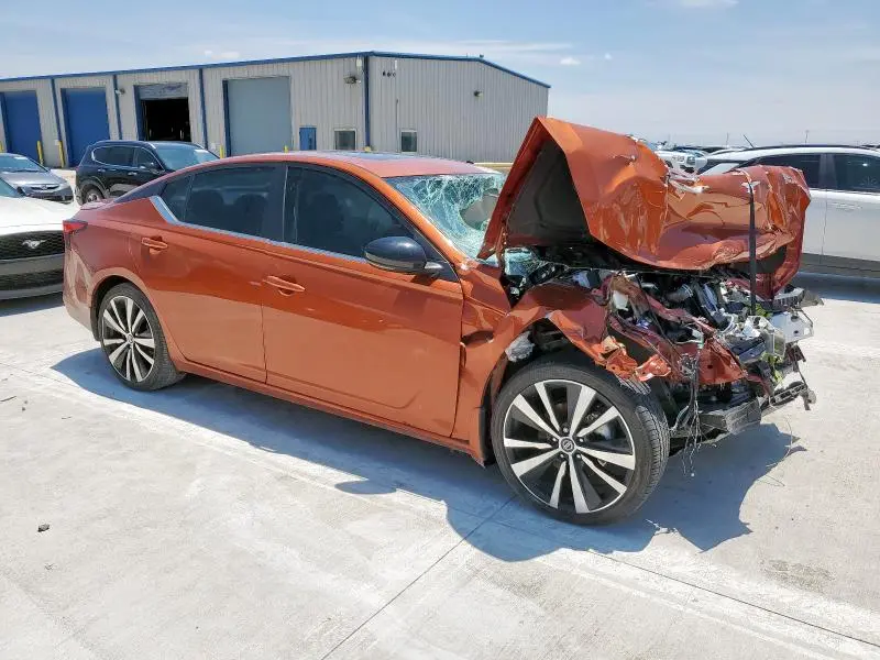 2021 NISSAN ALTIMA SR  