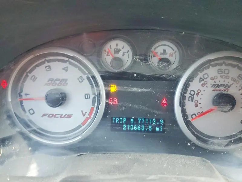 2010 FORD FOCUS SE  