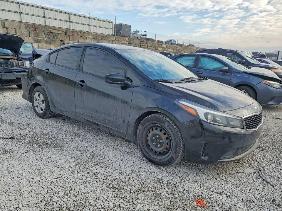 2017 KIA FORTE LX  