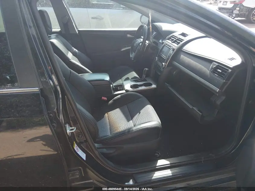 2012 TOYOTA CAMRY SE