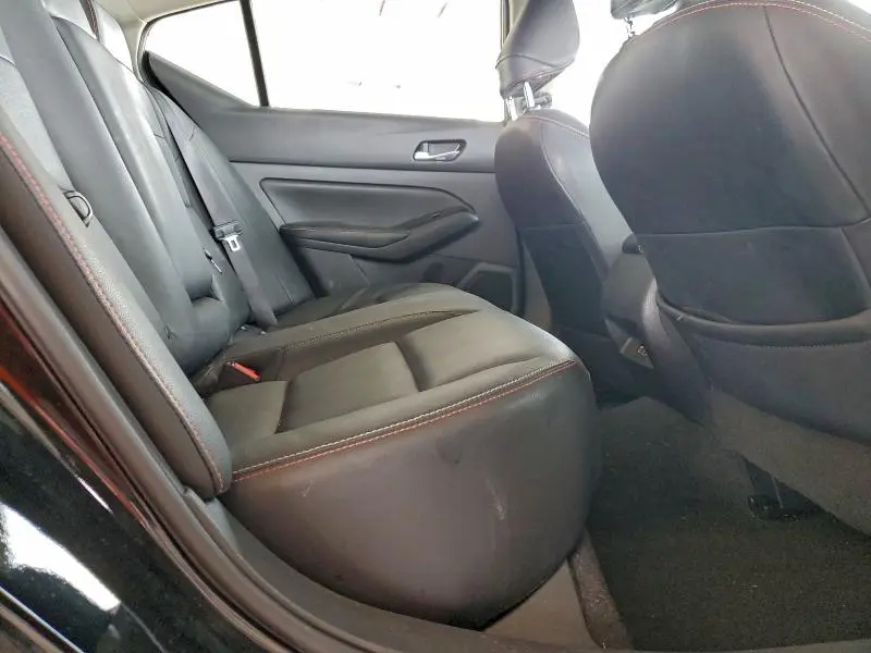 2024 NISSAN ALTIMA SR  