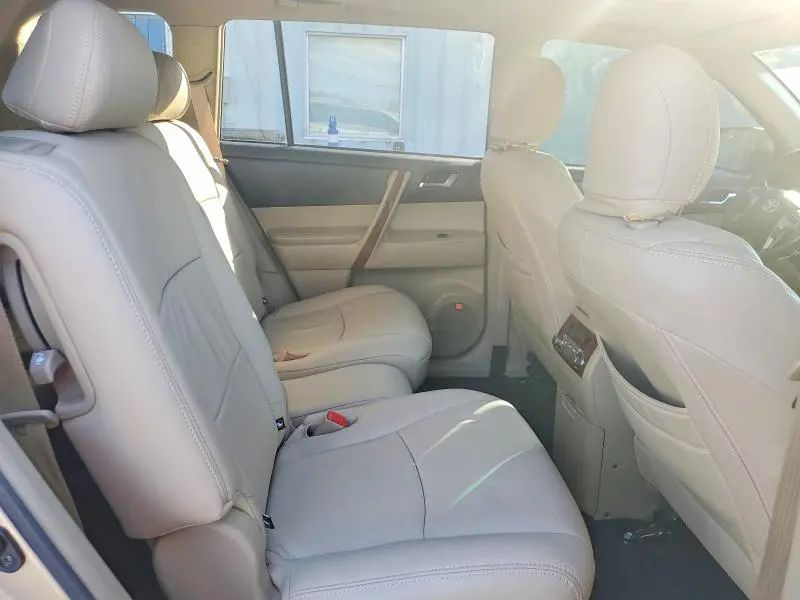 2012 TOYOTA HIGHLANDER LIMITED  