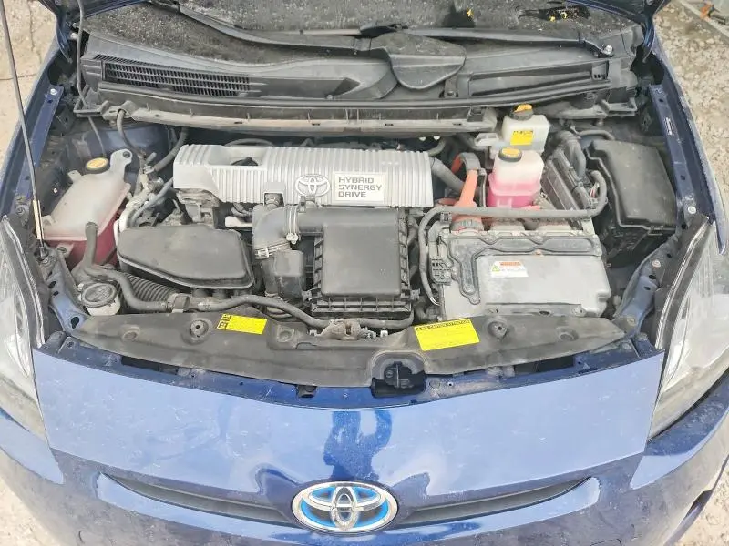 2010 TOYOTA PRIUS III  