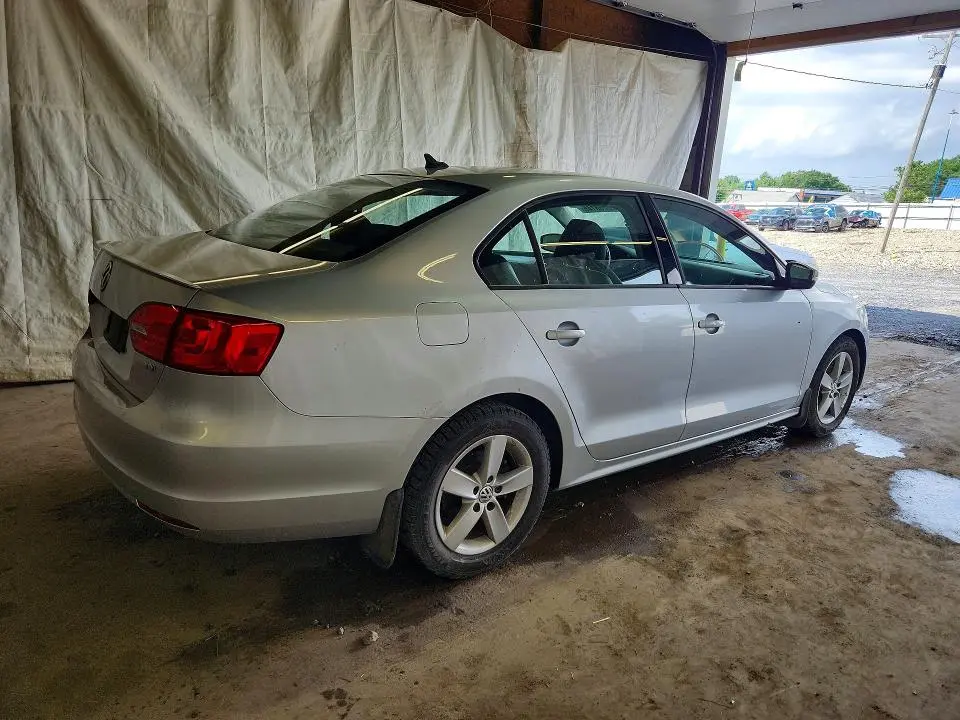 2012 VOLKSWAGEN JETTA TDI  
