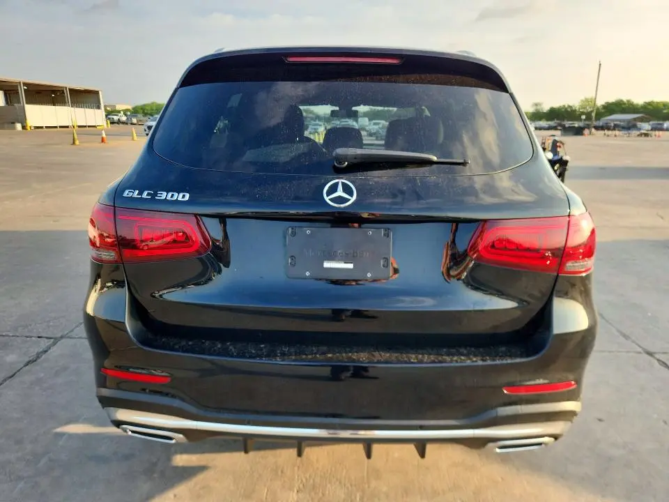 2020 MERCEDES-BENZ GLC 300  