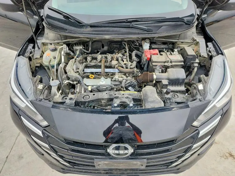 2024 NISSAN VERSA S  