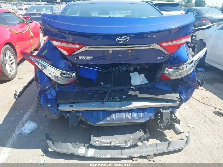 2016 TOYOTA CAMRY SE