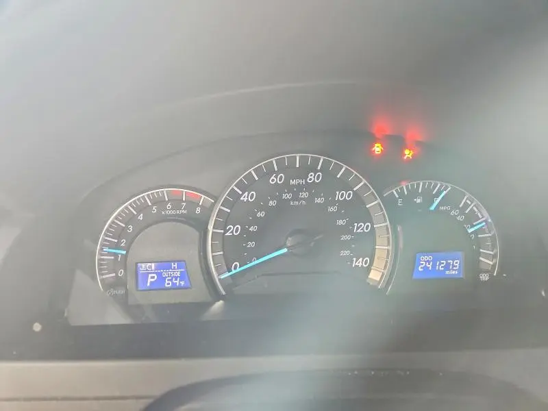 2013 TOYOTA CAMRY SE  