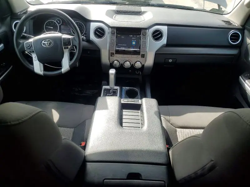2017 TOYOTA TUNDRA SR5  