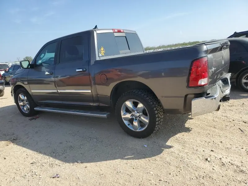 2015 RAM 1500 SLT  