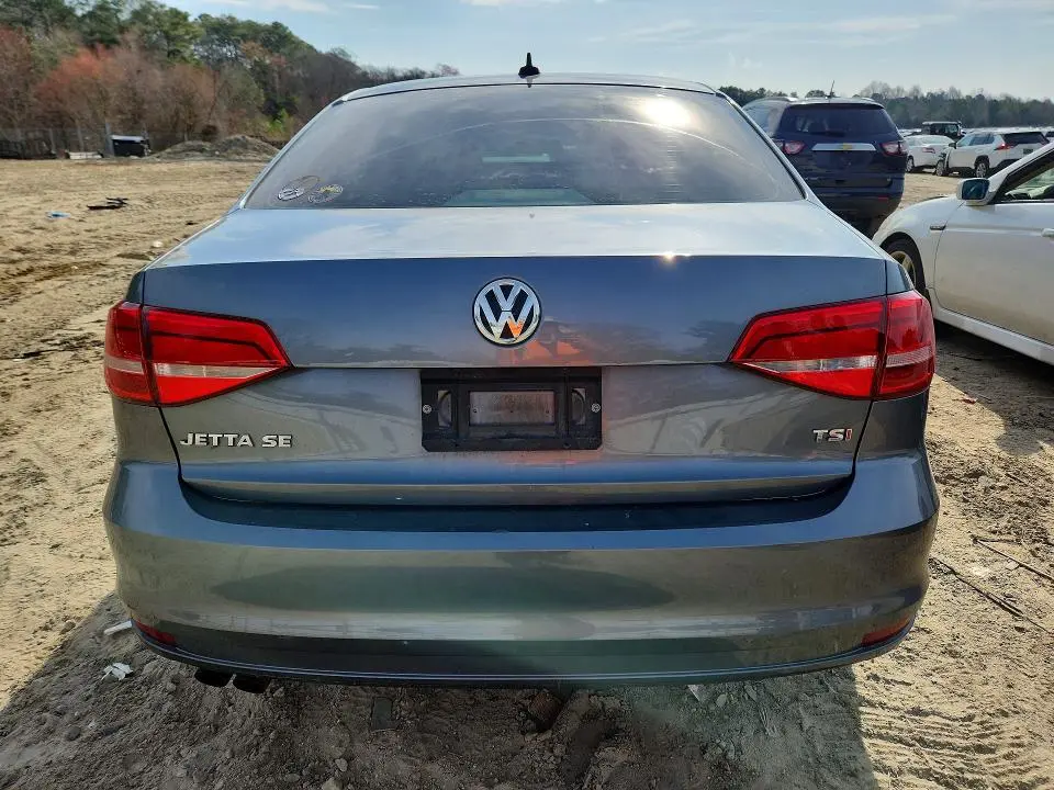 2015 VOLKSWAGEN JETTA SE  