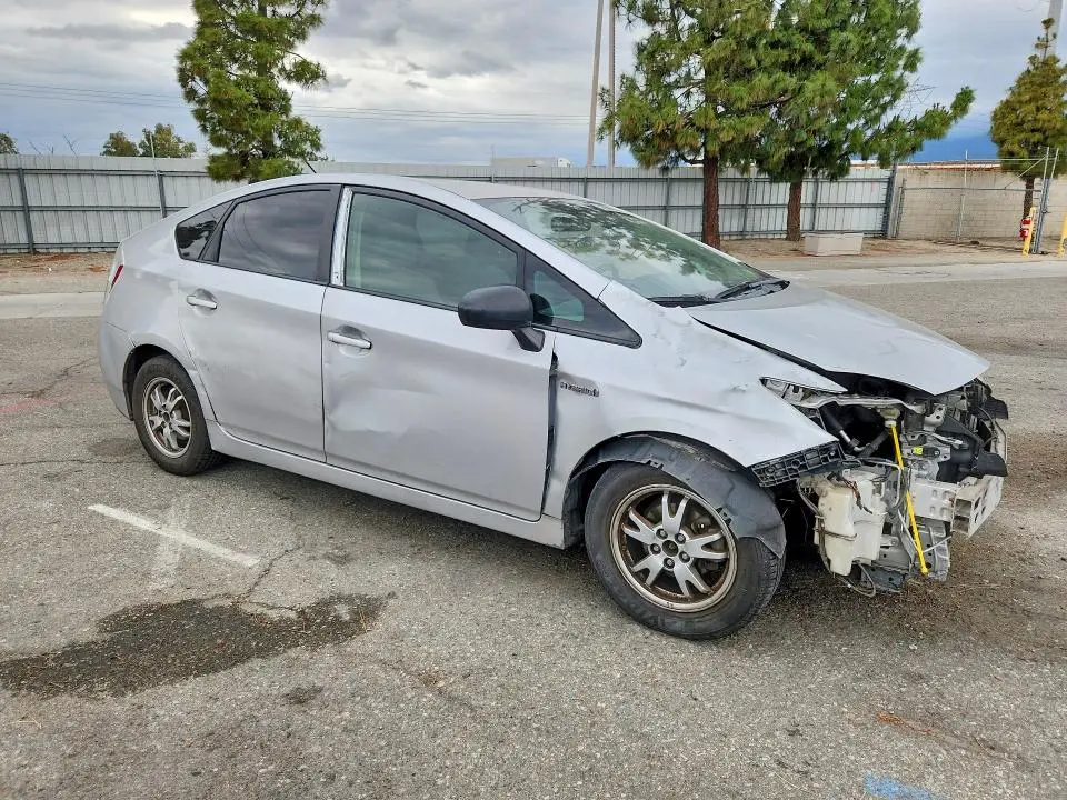 2011 TOYOTA PRIUS TWO  