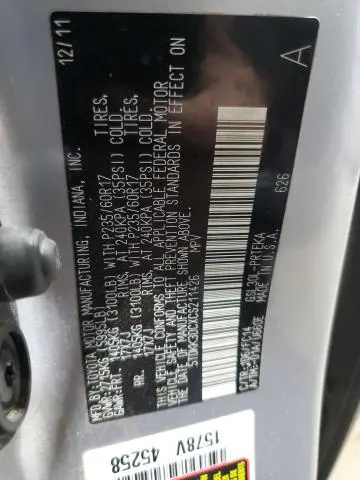 2012 TOYOTA SIENNA LE  