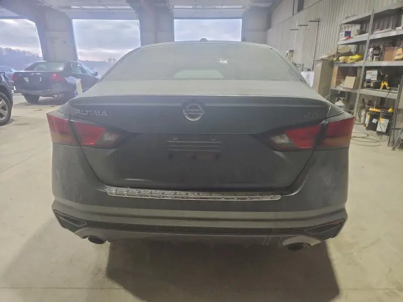 2019 NISSAN ALTIMA SR  