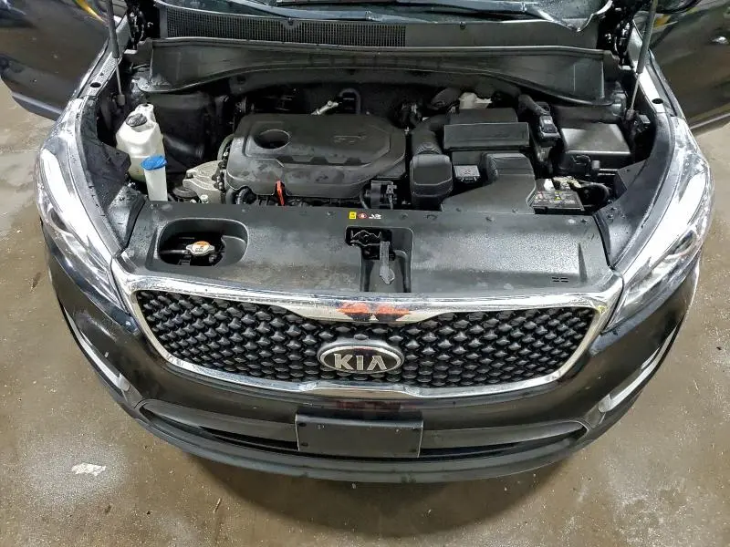 2018 KIA SORENTO LX  
