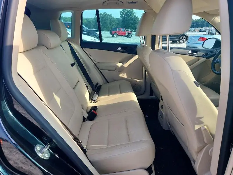 2012 VOLKSWAGEN TIGUAN S  