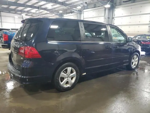 2010 VOLKSWAGEN ROUTAN SE  