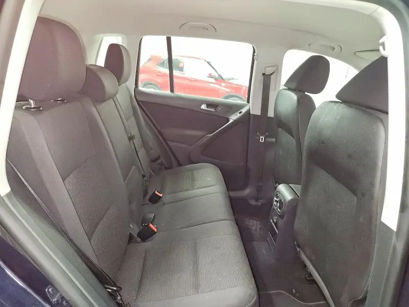 2015 VOLKSWAGEN TIGUAN S  