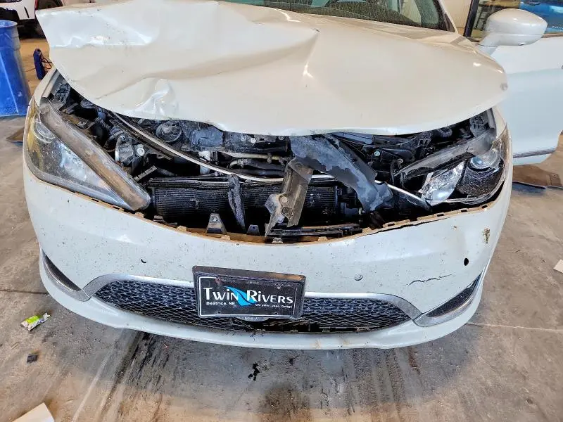 2017 CHRYSLER PACIFICA TOURING L PLUS  