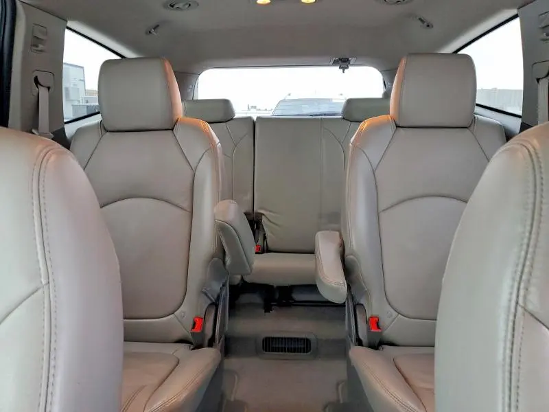 2012 CHEVROLET TRAVERSE LT  